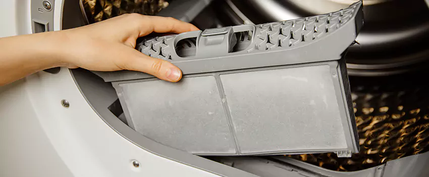 Signs Of A Clogged Dryer Lint Trap in Apple Valley, California